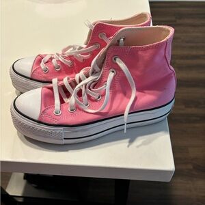Converse pink high tops mid-form